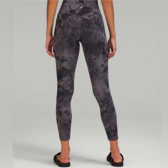 lululemon  28” Tie-Dye High-Rise Leggings Align Pant Diamond Pitch Graphite - Picture 2 of 14
